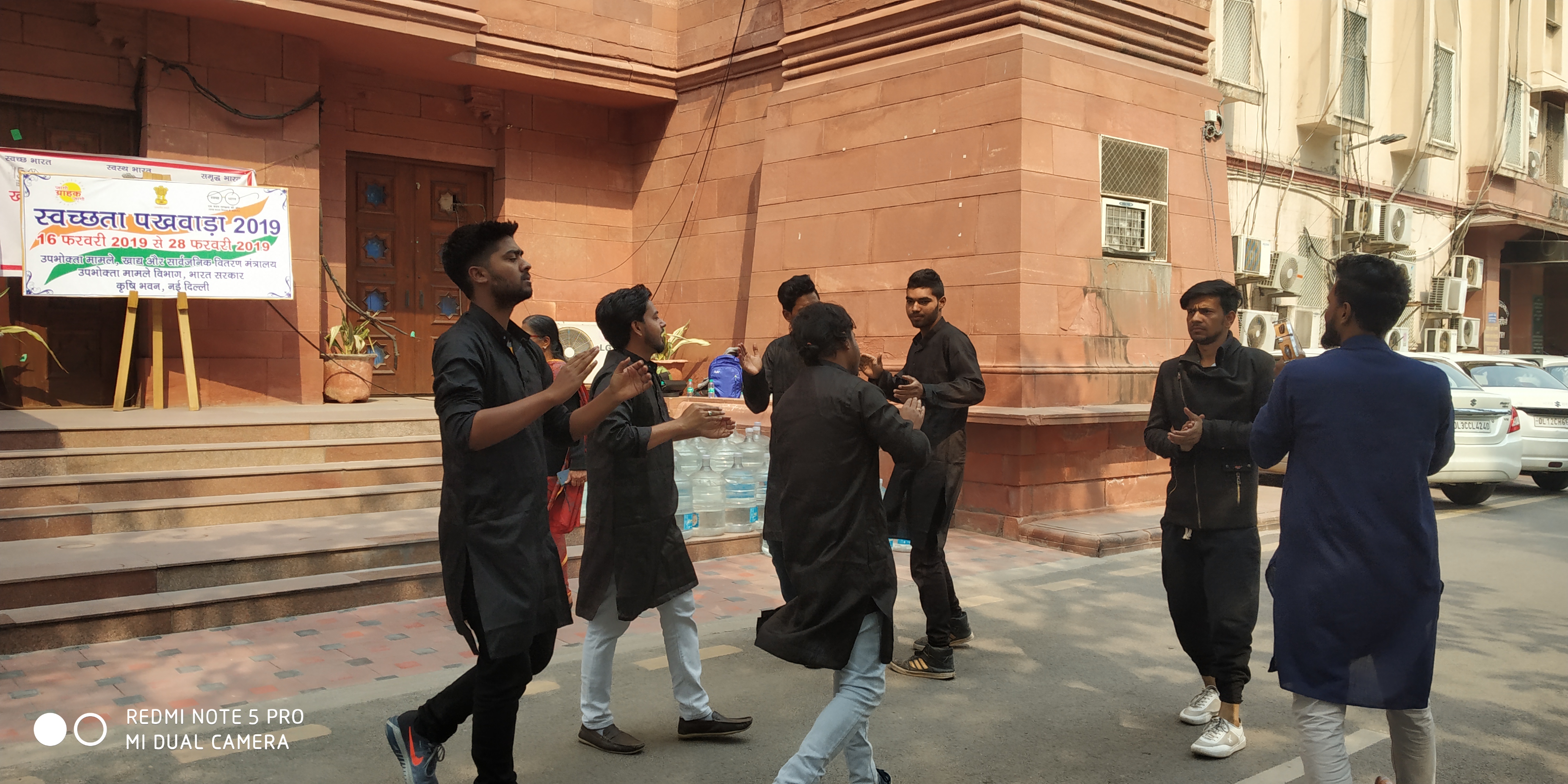Puppet Show during Swachhata Pakhwada at Gate No.6, Krishi Bhawan, New Delhi on 25 Feb 2019