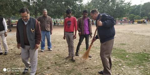 Shram Daan during Swachhata Pakhwada at India Gate on 21 Feb 2019